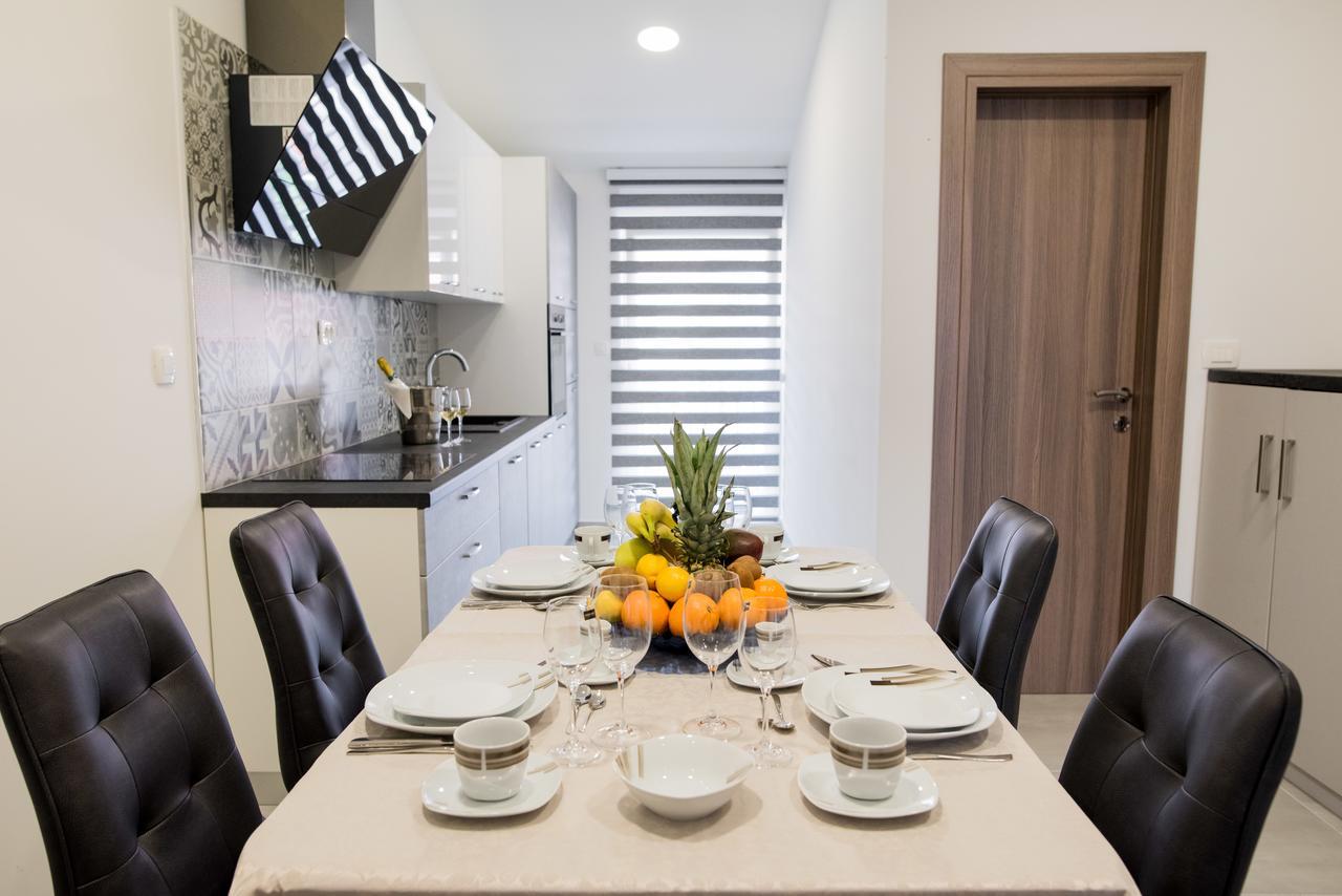 Lct Blue Lions Apartments Podstrana Luaran gambar