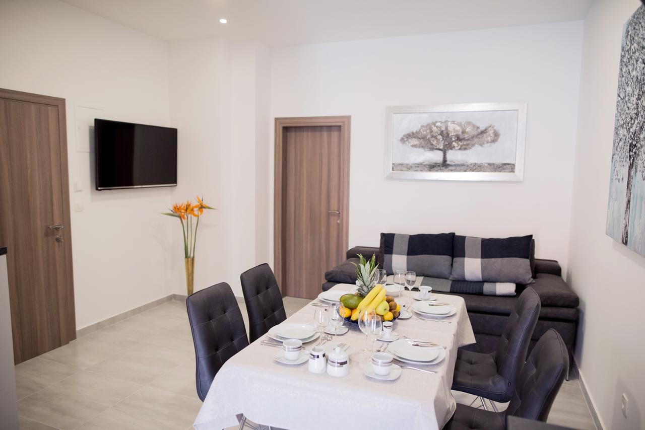 Lct Blue Lions Apartments Podstrana Luaran gambar
