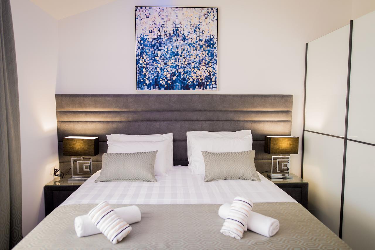 Lct Blue Lions Apartments Podstrana Luaran gambar
