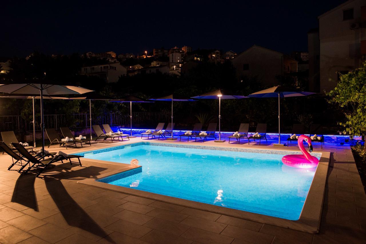 Lct Blue Lions Apartments Podstrana Luaran gambar