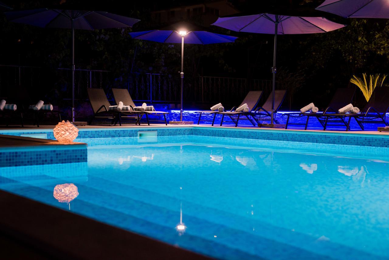 Lct Blue Lions Apartments Podstrana Luaran gambar